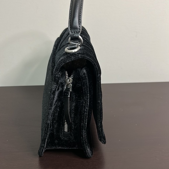 Aimee Kestenberg Mia Purse Velvet Expandable Crossbody Black - Picture 9 of 13